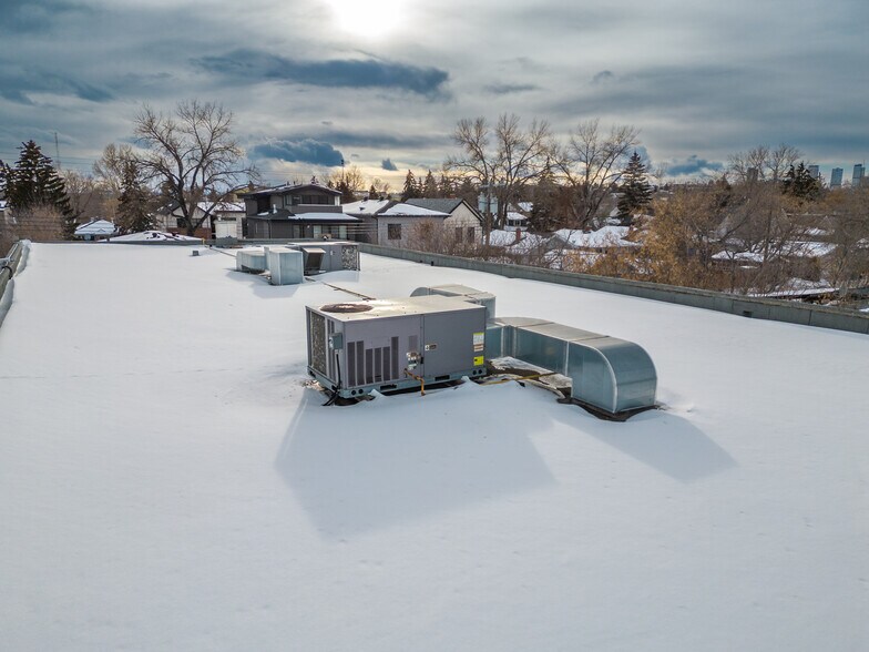 More Photos Of 1435 9th Ave SE, Calgary Storefront For Sale