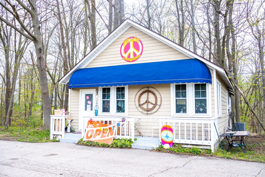 More Photos Of 17656 US Highway 12, New Buffalo Office For Sale