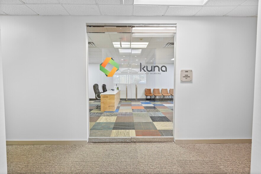 More Photos Of 7751 Belfort Pky, Jacksonville Office For Sale