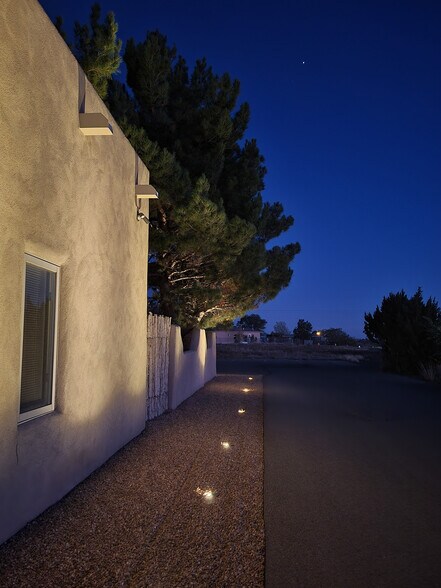 More Photos Of 27556 I 25 East Frontage Rd, Santa Fe Light Distribution For Sale