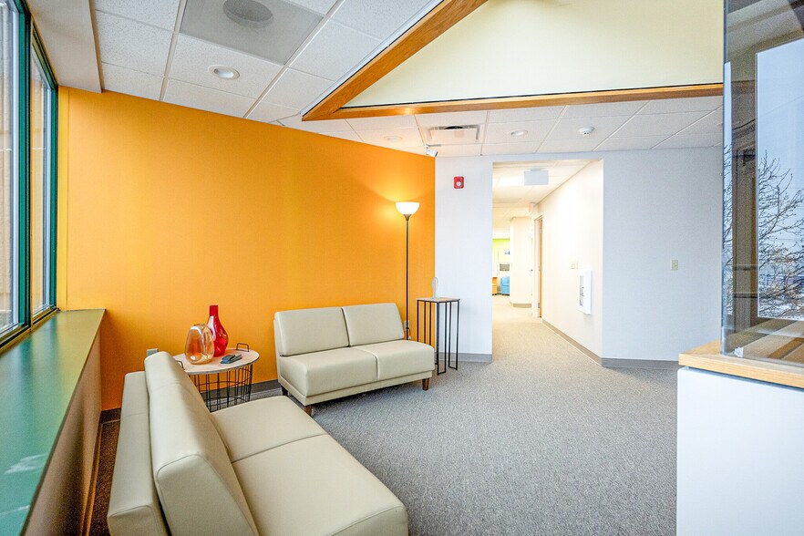 More Photos Of 10475 Perry Hwy, Wexford Medical For Lease