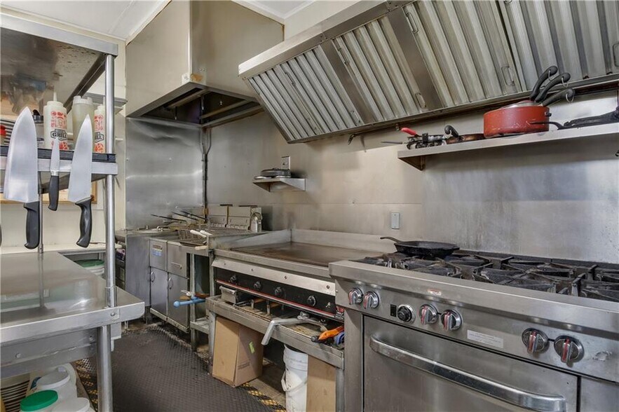 More Photos Of 401 Bridge St, Cornell Restaurant For Sale