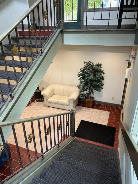 More Photos Of 4831 Darrow Rd, Stow Coworking Space