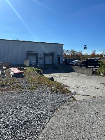 More Photos Of 334 Industrial Park Rd, Bluefield Industrial For Lease