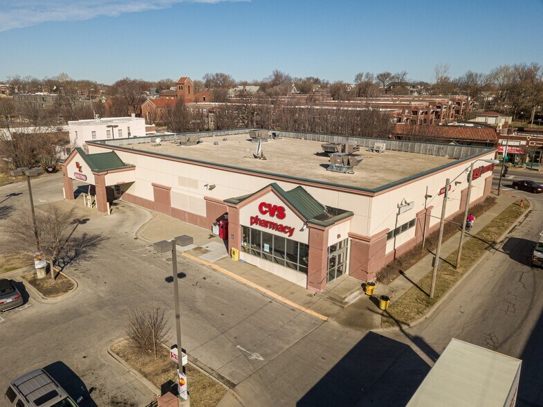 Primary Photo Of 2435 E Independence Ave, Kansas City Drugstore For Lease