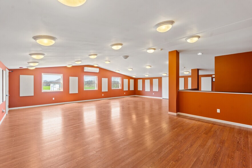 More Photos Of 4647 Reservoir Rd, Geneseo Flex For Sale