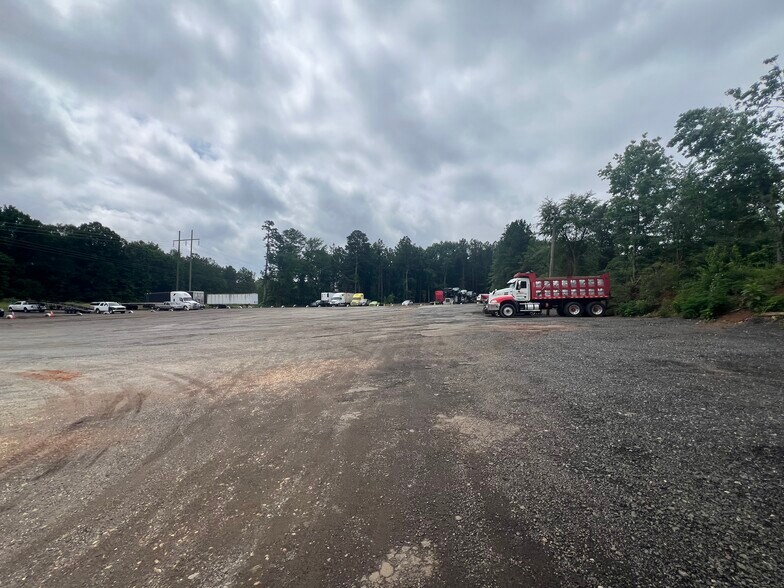 More Photos Of 2103 Winder Hwy, Dacula Industrial For Lease