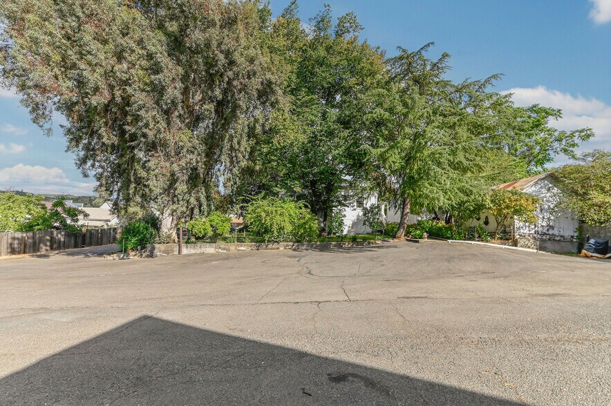 More Photos Of 68 Church Hill Rd, San Andreas Flex For Sale