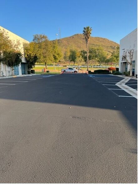 More Photos Of 1950 5th St, Norco Warehouse For Lease