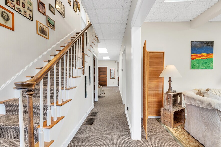 More Photos Of 1 Princeton St, Jefferson Restaurant For Sale