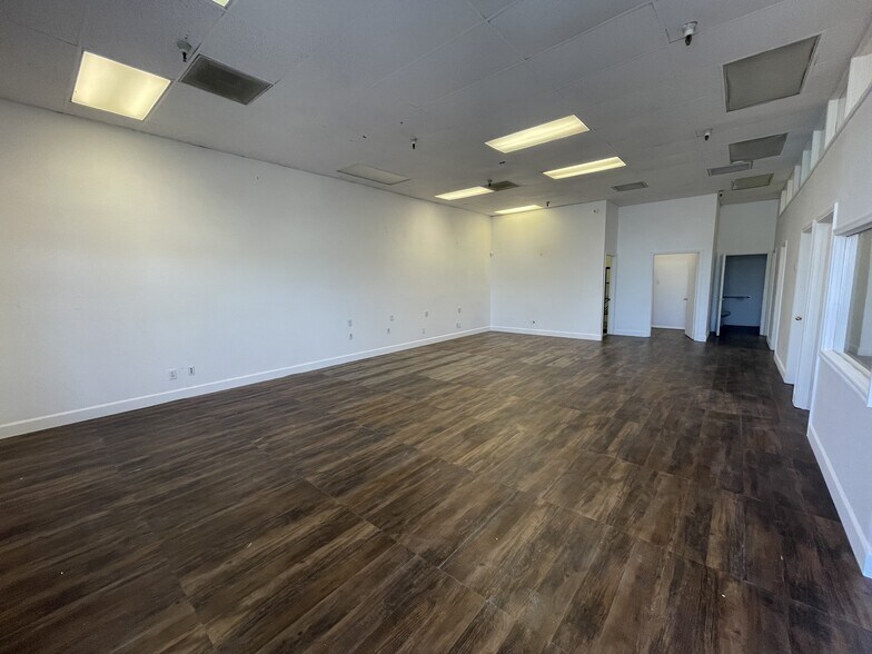 More Photos Of 437 S Gilbert Rd, Mesa Unknown For Lease