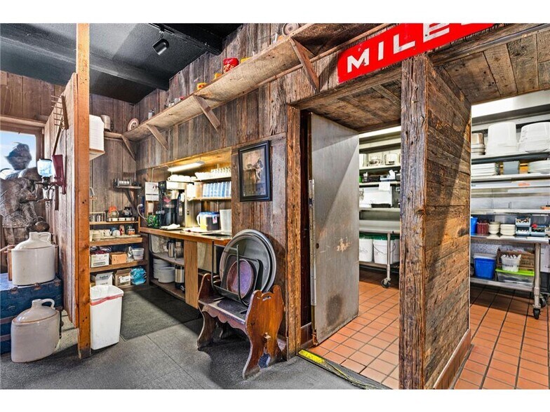 More Photos Of 4654 County Highway 61 hwy, Moose Lake Specialty For Sale