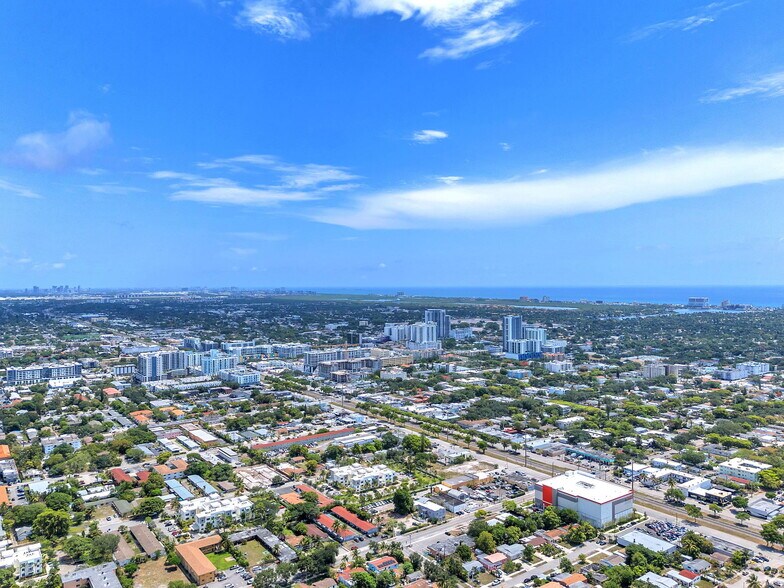 More Photos Of 2135-2237 Washington St, Hollywood Apartments For Sale