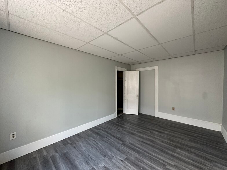 More Photos Of 197 S Leonard St, Waterbury Apartments For Sale