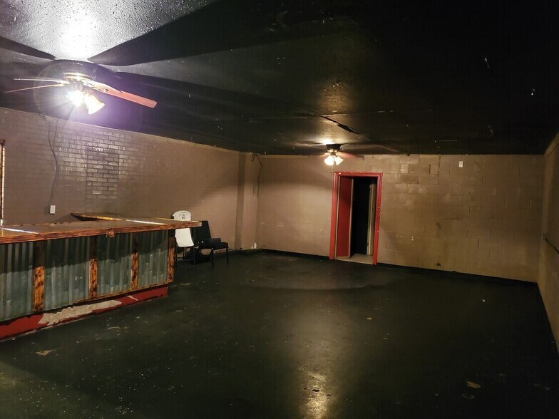 More Photos Of 3428 NE 23rd St, Oklahoma City Bar For Sale