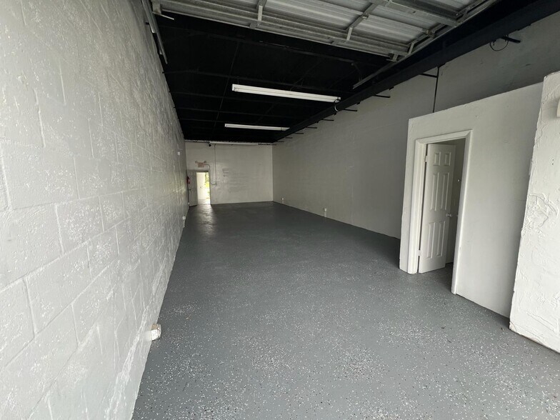 More Photos Of 350-362 NW 27th Ave, Fort Lauderdale Warehouse For Lease
