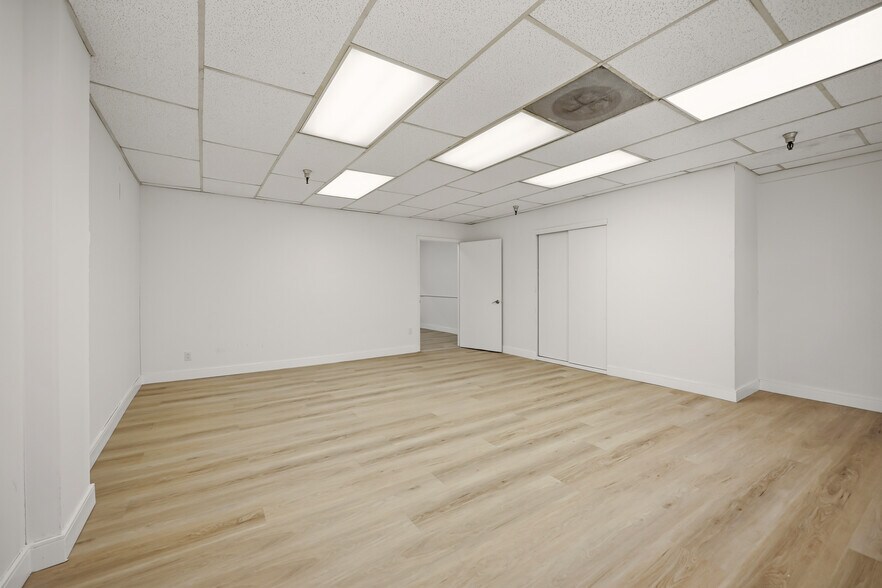 More Photos Of 2529 Chambers St, Vernon Warehouse For Lease