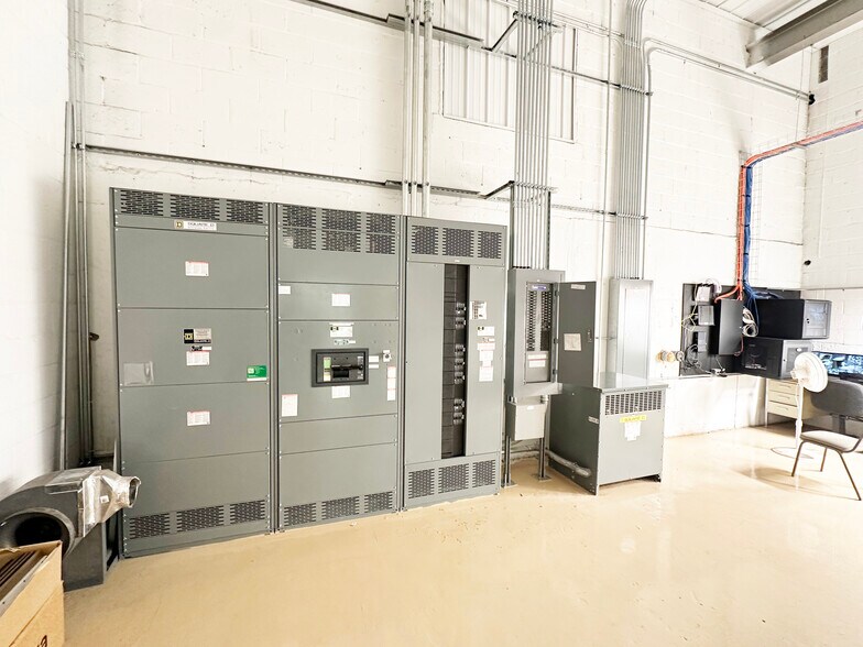 More Photos Of 64 Doane st, Bangor Manufacturing For Lease