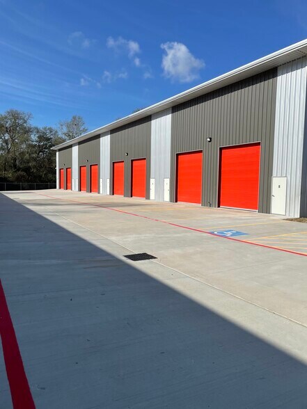 More Photos Of 8908 Dowdell Rd, Tomball Unknown For Lease