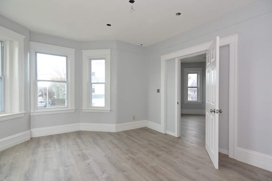 More Photos Of 35 Lafayette St, Worcester Apartments For Sale