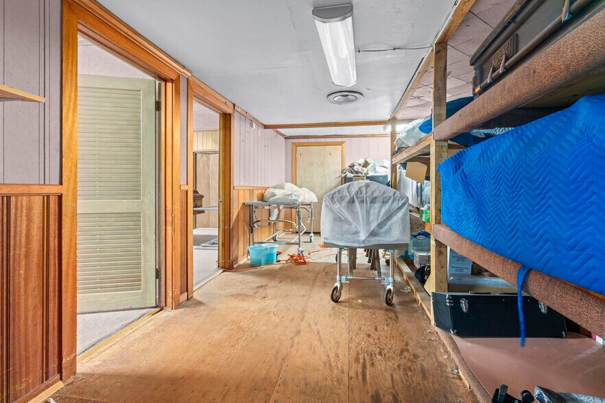 More Photos Of 403 W Sterling St, Baytown Specialty For Sale