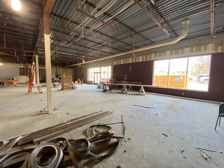 More Photos Of 101 S Main St, Le Sueur Storefront For Lease