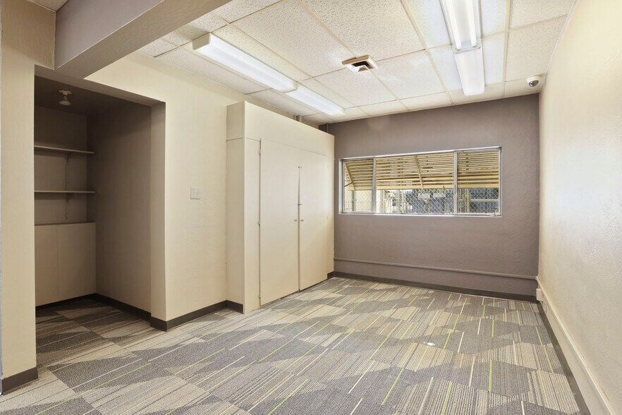 More Photos Of 1446 N Hunter St, Stockton Office For Sale