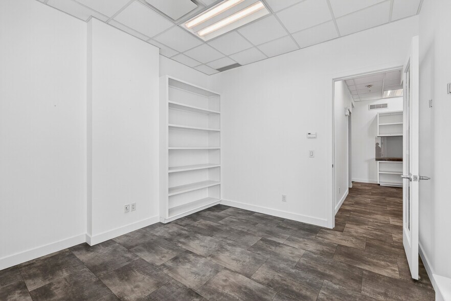 More Photos Of 888 4th Ave SW, Calgary Office For Sale