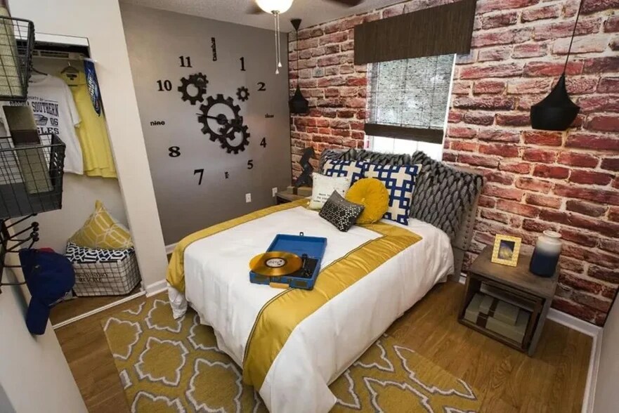 More Photos Of 710 Georgia Ave, Statesboro Apartments For Sale