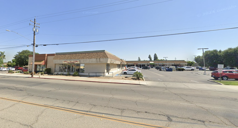 Primary Photo Of 1305-1359 E Manning Ave, Reedley General Retail For Lease