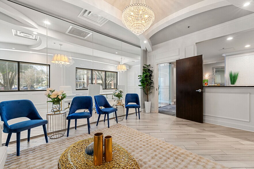 More Photos Of 10700 Medlock Bridge Rd, Duluth Medical For Sale