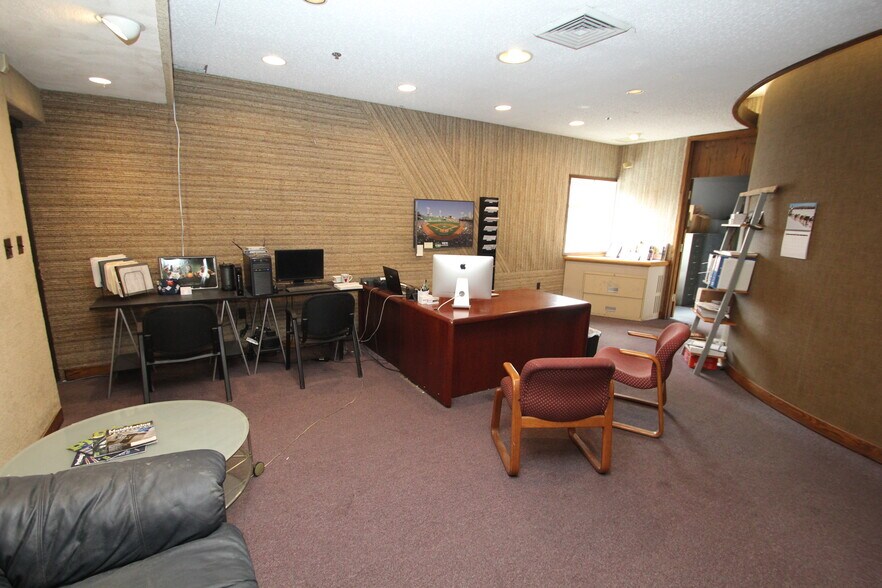 More Photos Of 66 Concord St, North Reading Light Distribution For Lease