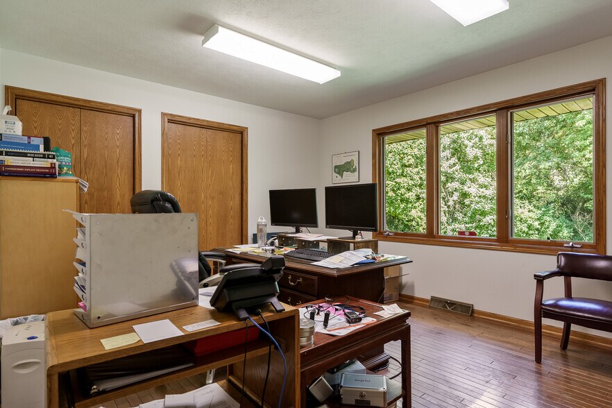 More Photos Of 7550 Rote Rd, Rockford Medical For Sale