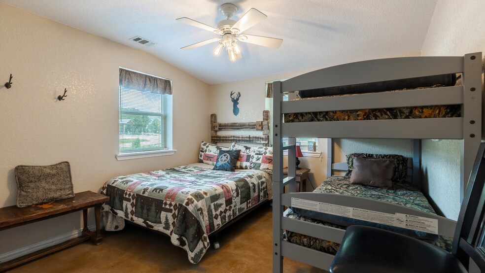 More Photos Of 6411 Junction Hwy, Mountain Home Specialty For Sale