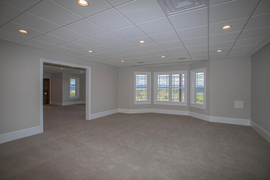 More Photos Of 243 Barrenridge rd, Staunton Specialty For Sale