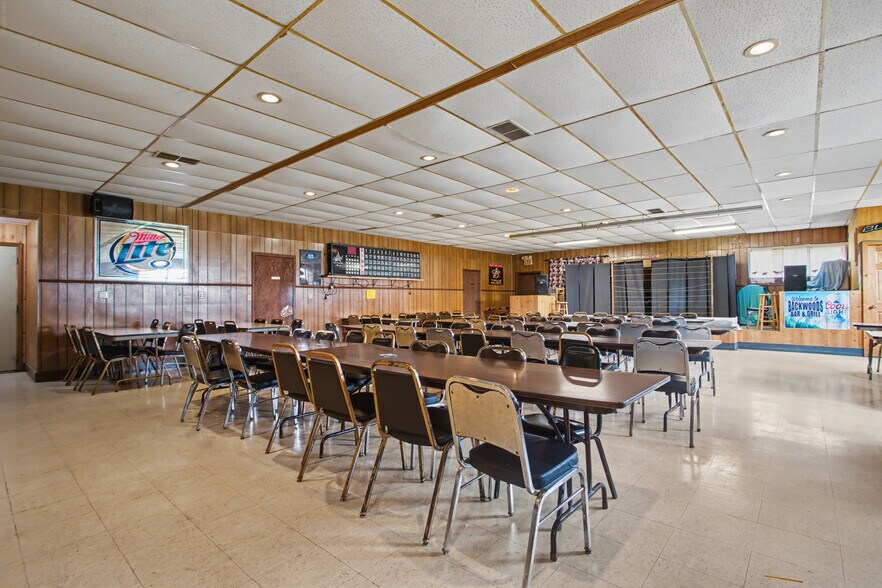 More Photos Of 7540 5th St, New Auburn Bar For Sale