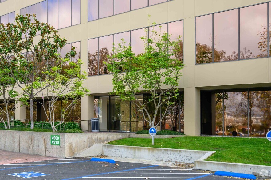 More Photos Of 4910 Birch St, Newport Beach Office For Lease