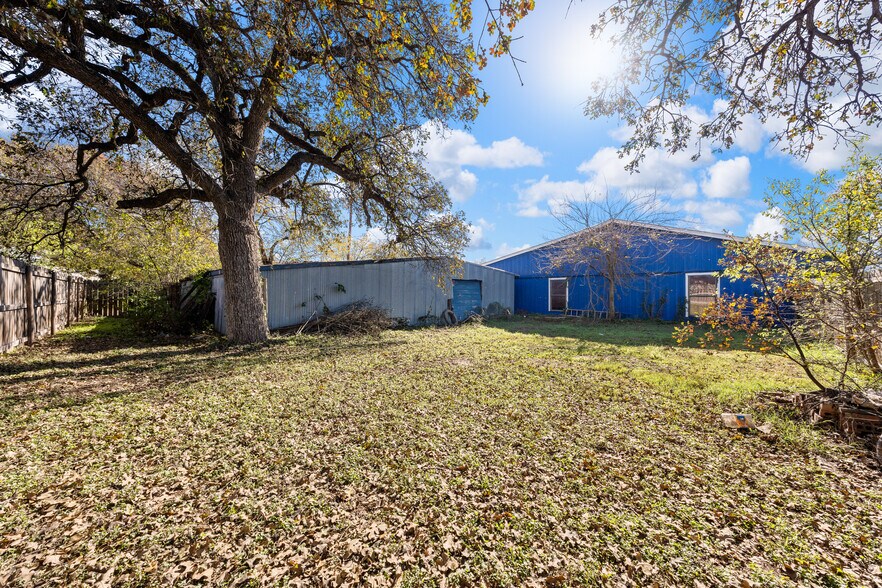 More Photos Of 3715 Bellmead Dr, Bellmead Office For Sale