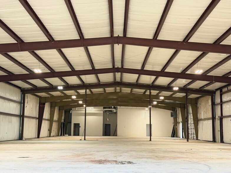 More Photos Of 1901 SE 29th St, Oklahoma City Manufacturing For Sale