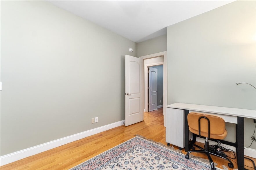 More Photos Of 260 A Washington Ave, Albany Apartments For Sale