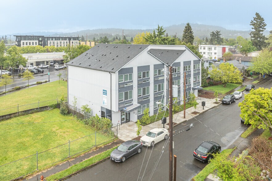 More Photos Of 5840 SE 89th Ave, Portland Apartments For Sale