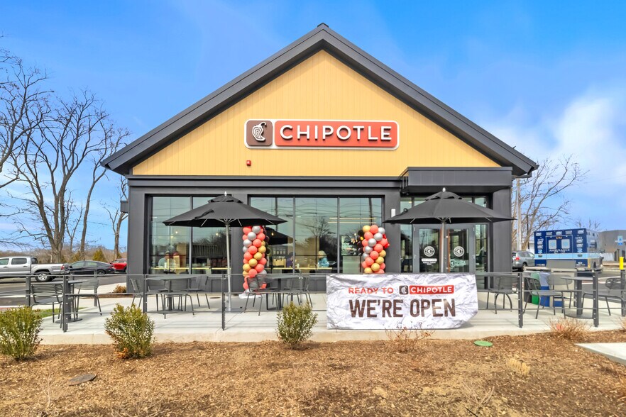 More Photos Of 60 Old Tower Hill Rd, South Kingstown Fast Food For Sale