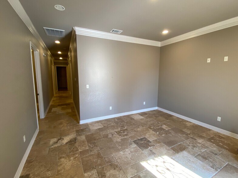 More Photos Of 15488 Fm 2493, Tyler Medical For Lease