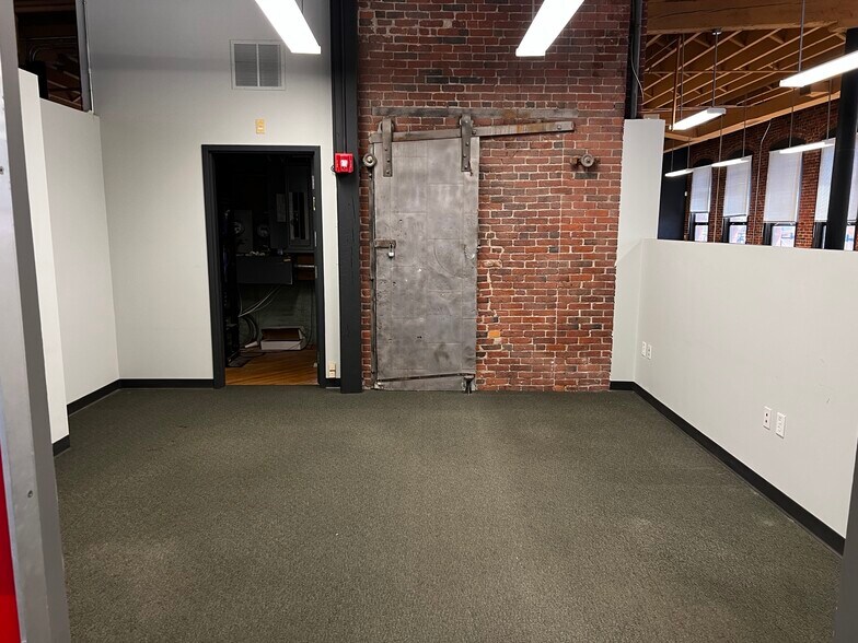 More Photos Of 143-145 South St, Boston Medical For Lease