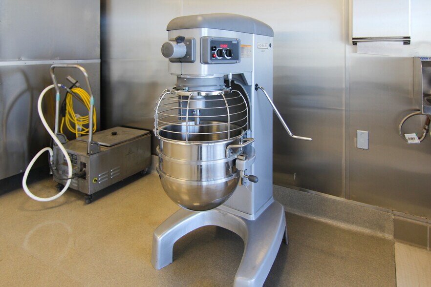 More Photos Of 4810 Vineland Ave, North Hollywood Fast Food For Sale