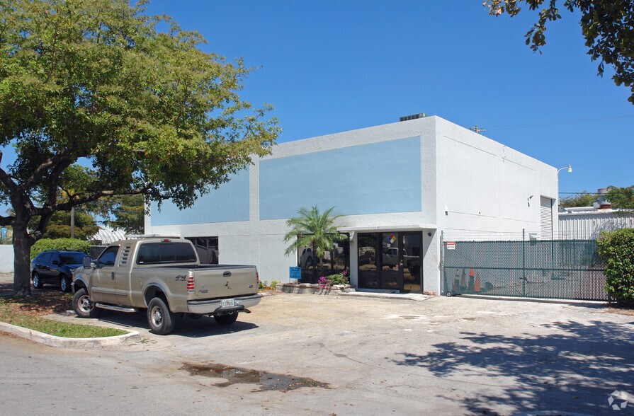 More Photos Of 1840-1842 NW 21st St, Pompano Beach Warehouse For Lease
