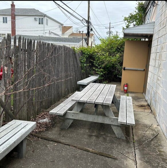 More Photos Of 240 Long Beach Rd, Island Park Office For Sale