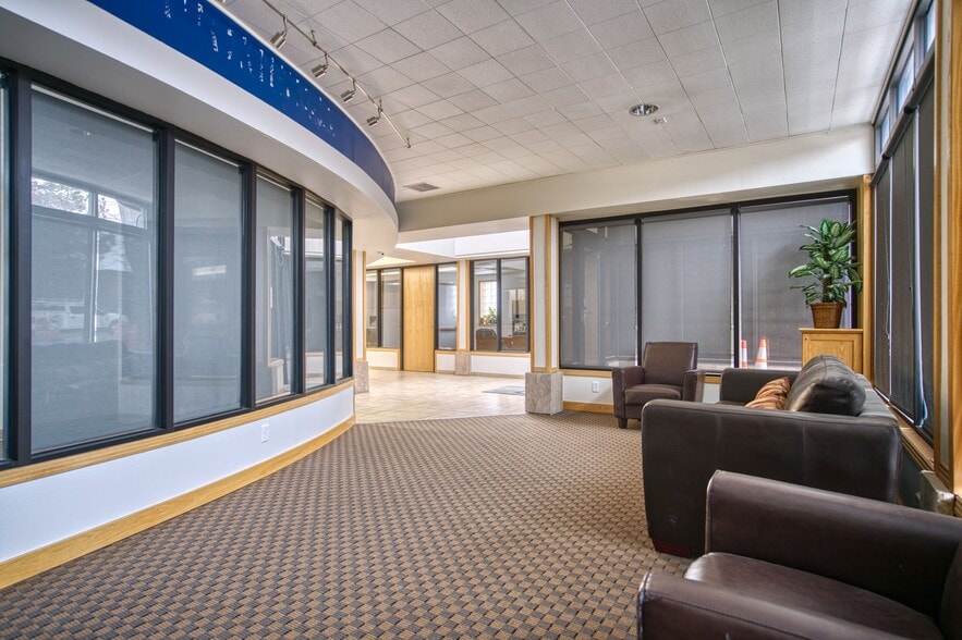 More Photos Of 416-418 Coffman St, Longmont Office For Sale
