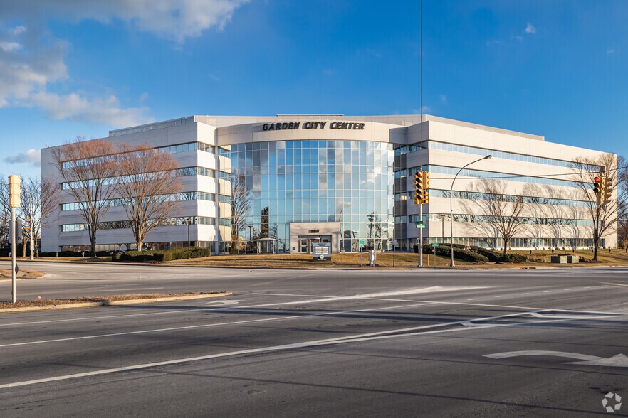 Primary Photo Of 100 Quentin Roosevelt Blvd, Garden City Office For Lease