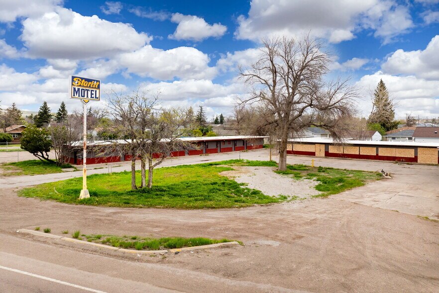 More Photos Of 1521 1st Ave NW, Great Falls Hotel For Sale